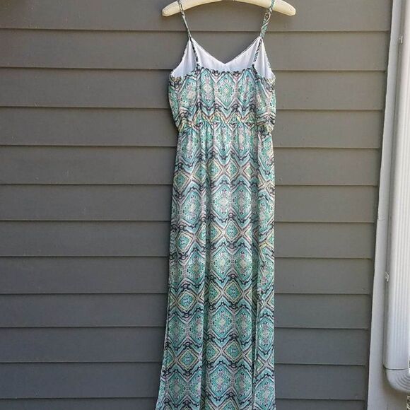 Maurices Blue Print Maxi Dress with Spagetti Straps size Medium - Picture 8 of 8